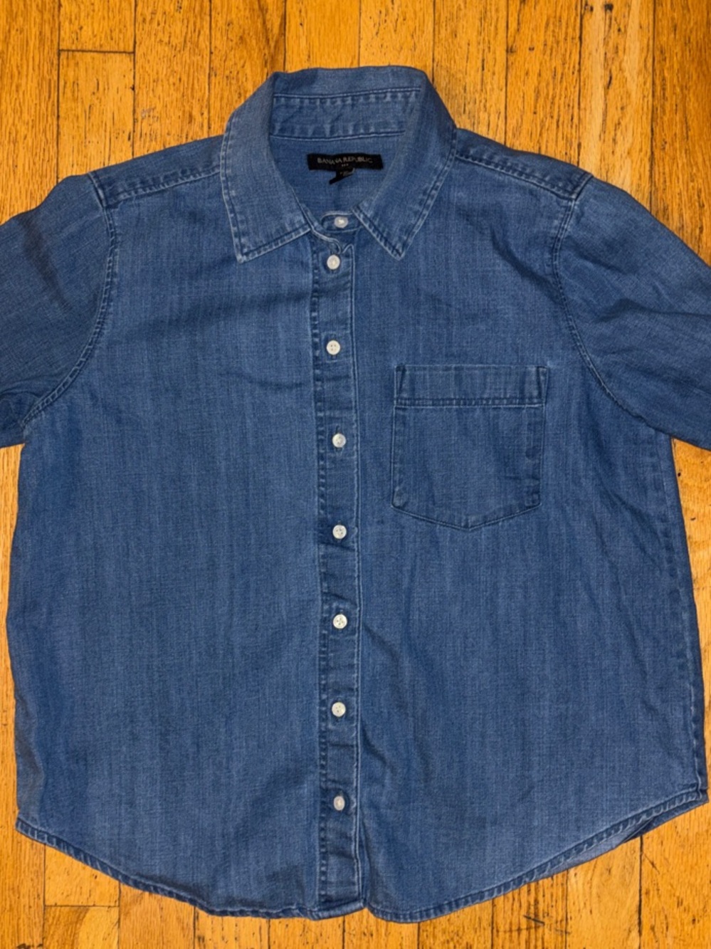 Banana Republic Women's Denim Chambray Button-Down Shirt - Small Petite